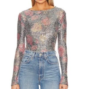 Revolve! Free people, Long sleeved sequence top in color midnight. Size small!